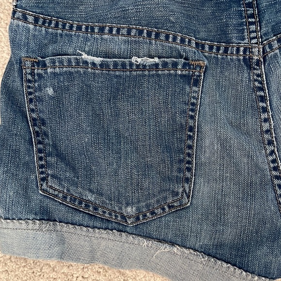 Citizens Of Humanity cuffed Jean Shorts. Size 30. - Picture 6 of 11